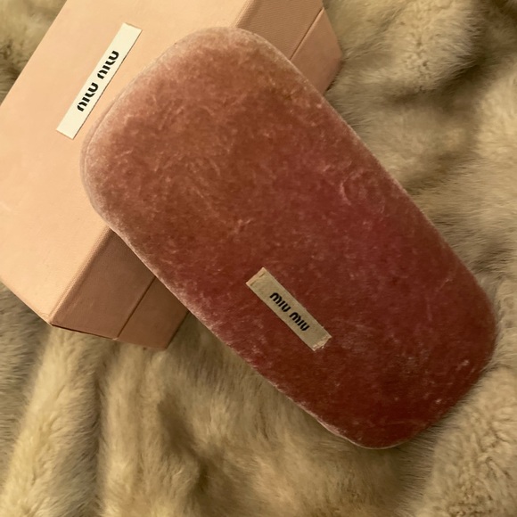 Authentic Miu Miu ironic pink sunglasses case with box - Picture 5 of 5